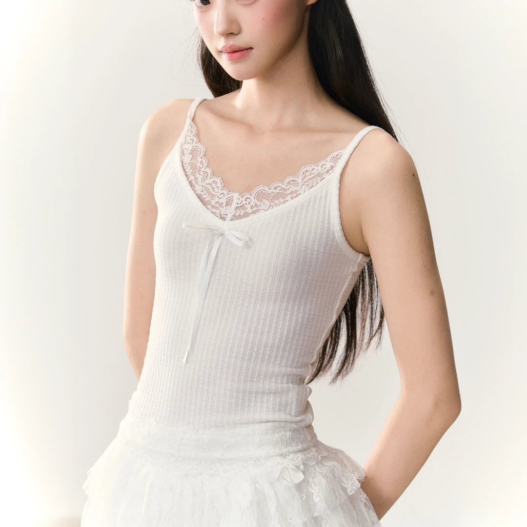 清umoumo乌蘑【初秋新款】原创设计时尚百搭纯色蕾丝吊带UMOBX12861