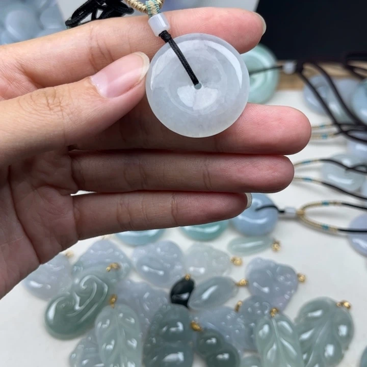 H***a颈饰未镶嵌翡翠天然翡翠Ａ货