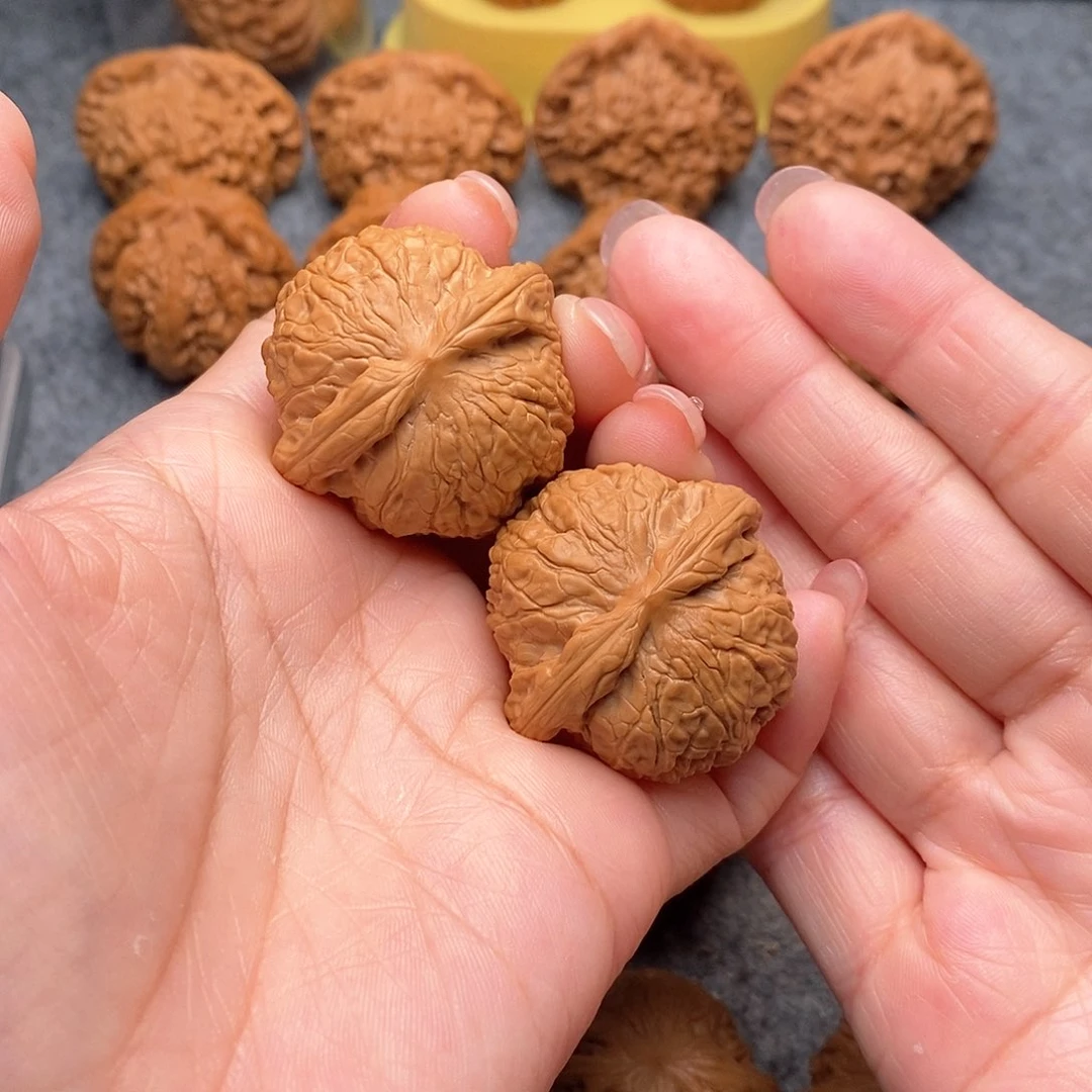 文玩核桃把件薛*硕精品乾隆磨38