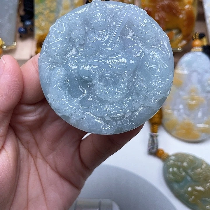 西***狼翡翠未镶嵌颈饰天然