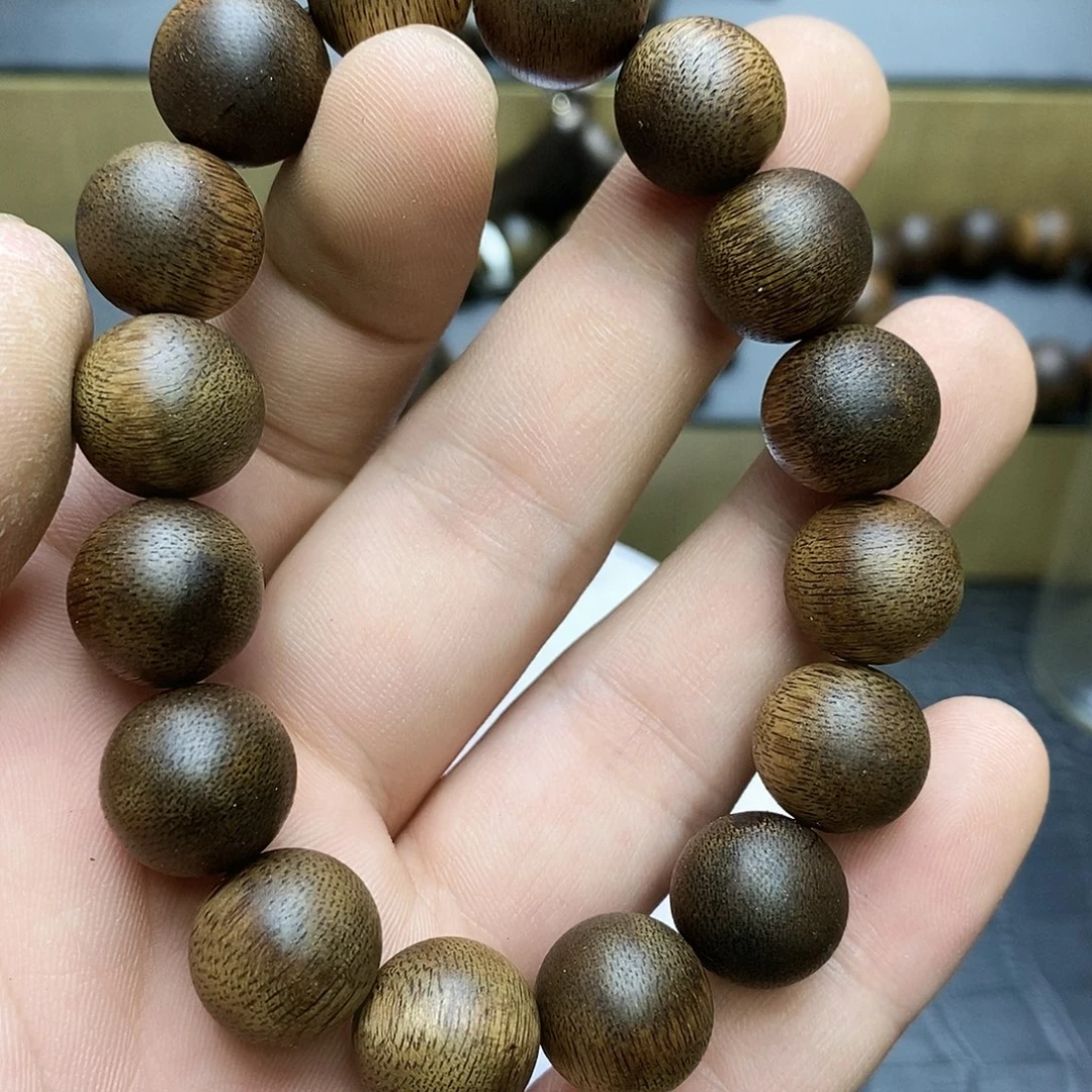 沉香碎屑沉香42昆仑梅格糖结