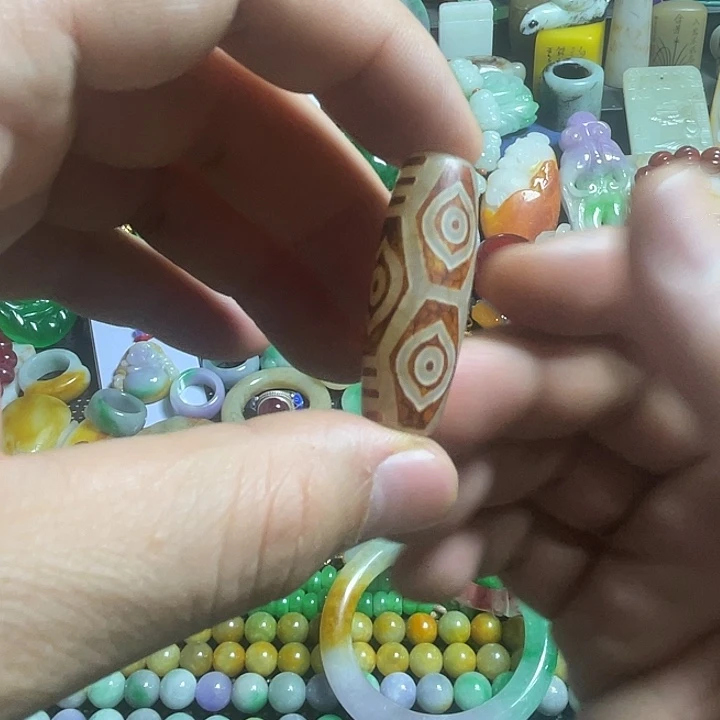 密胺瓷片实物如图