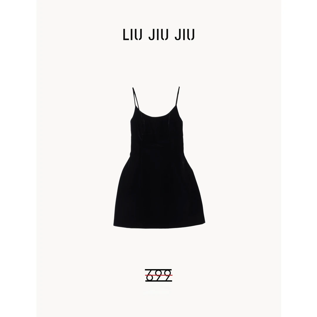 LIUJIUJIU 法式气质收腰轻奢千金感小黑裙秋冬丝绒连衣裙LYQ5009L