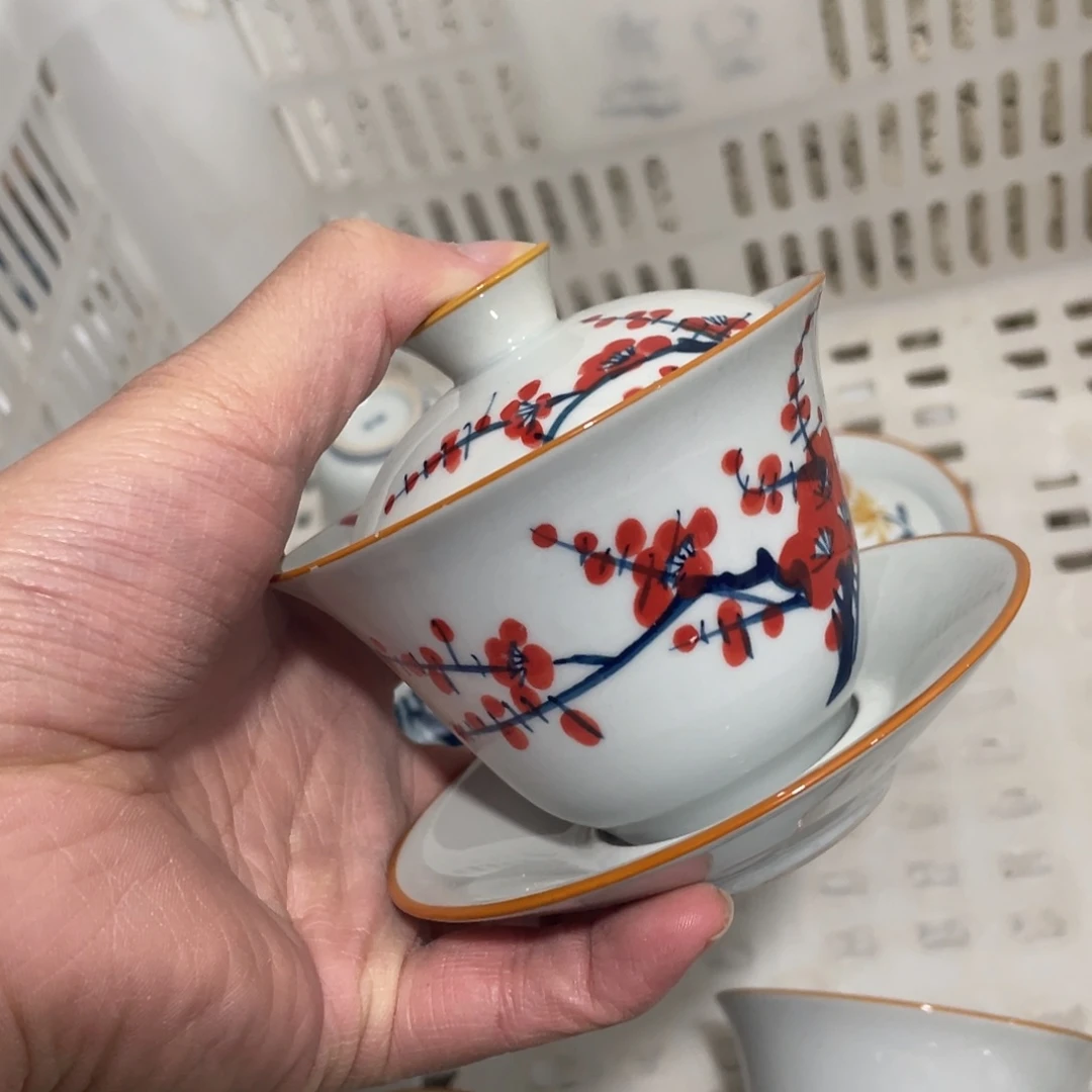 釉下手绘茶具，大瑕
