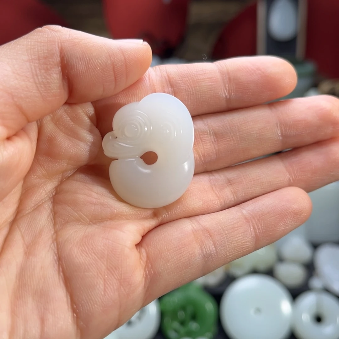 和田玉吊坠(赠链)未镶嵌