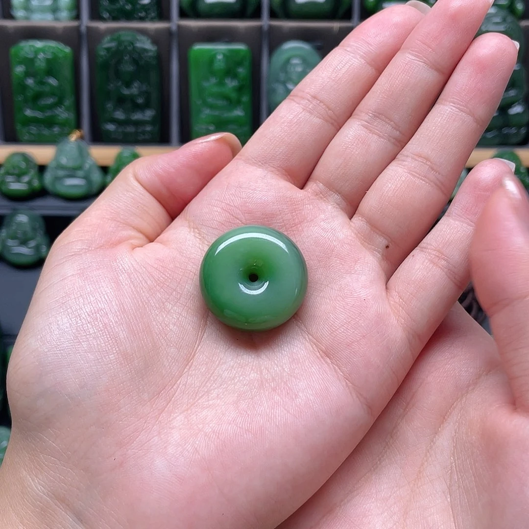 ****~和田玉未镶嵌颈饰