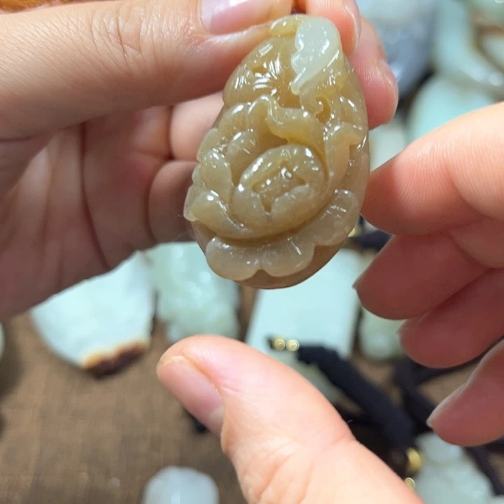 【闪购商品】和田玉未镶嵌颈饰