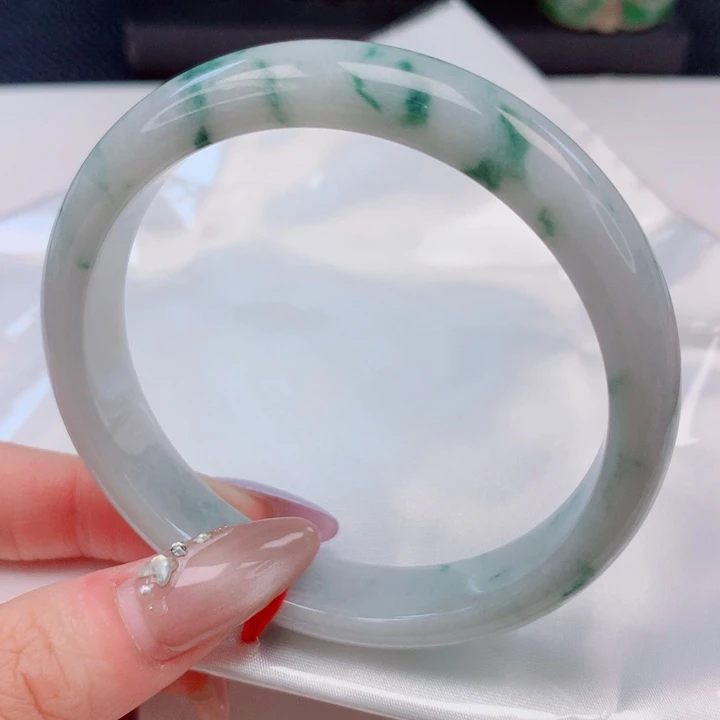 翡翠未镶嵌手镯59圈