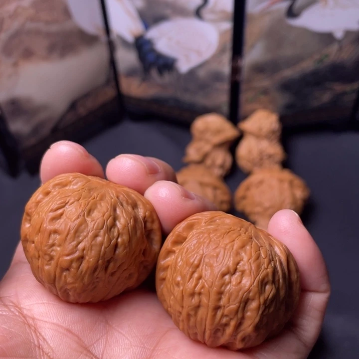 核桃35铁锤。