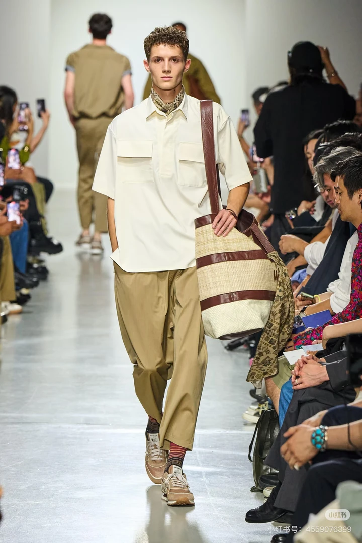 夏季潮流百搭男士户外T恤 时尚短袖 吸汗透气19201