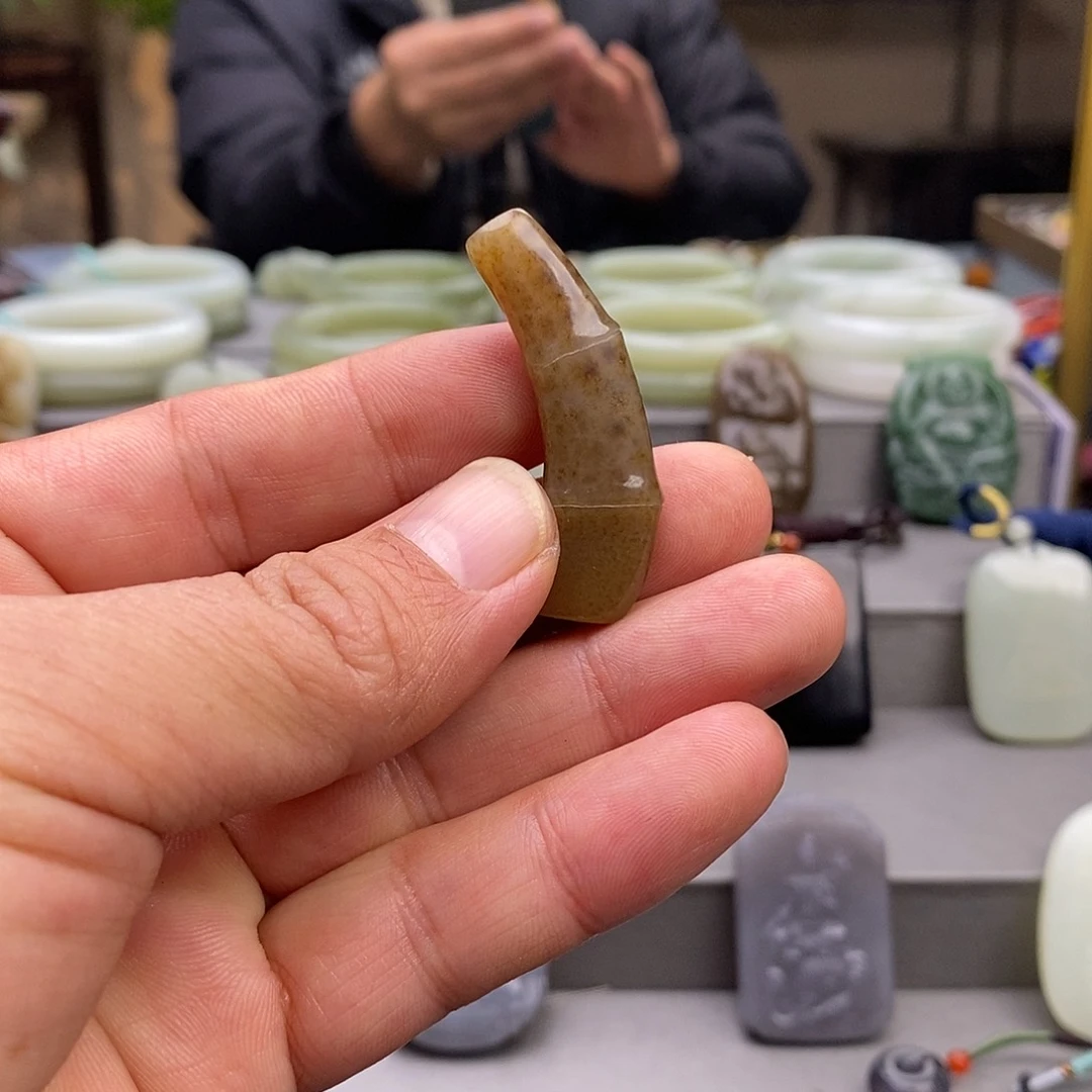 和田玉未镶嵌摆件