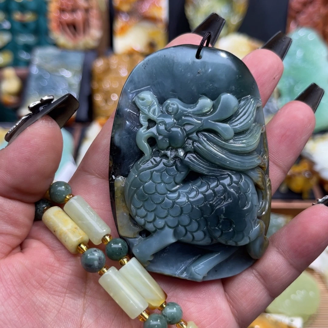 未镶嵌蛇纹石玉颈饰