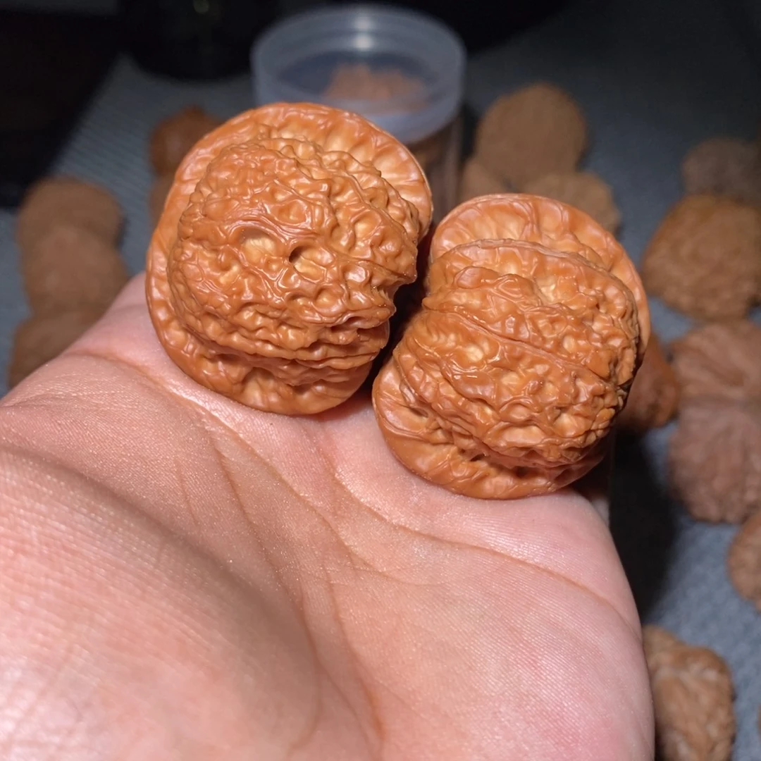 人***茶桃核吊坠41尺血麒麟