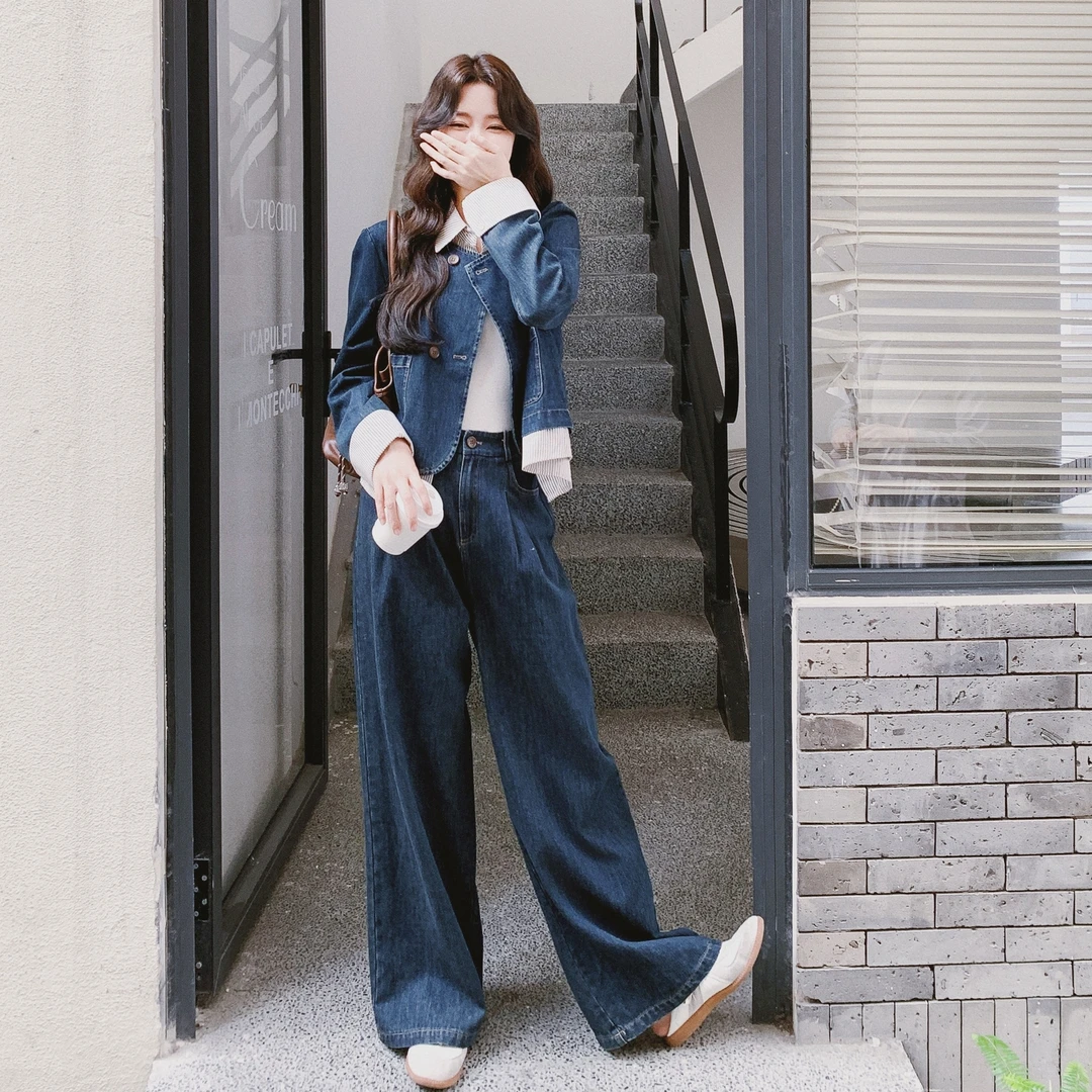 深蓝色休闲通勤时尚牛仔套装女2025春秋条纹拼接外套阔腿裤两件套
