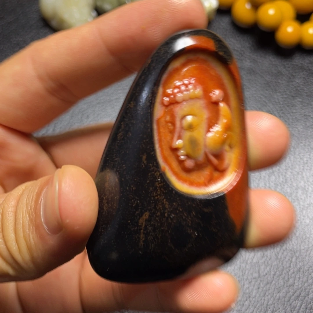 不***客和田玉未镶嵌颈饰