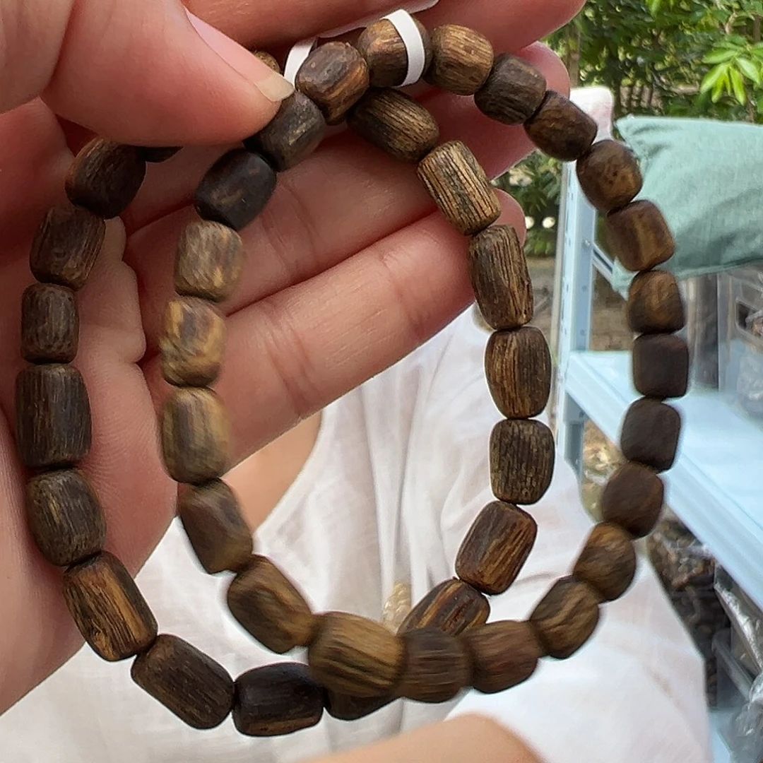 沉香手串海南老白奇金丝蜜结红油树心油虫漏沉水多样性发其一
