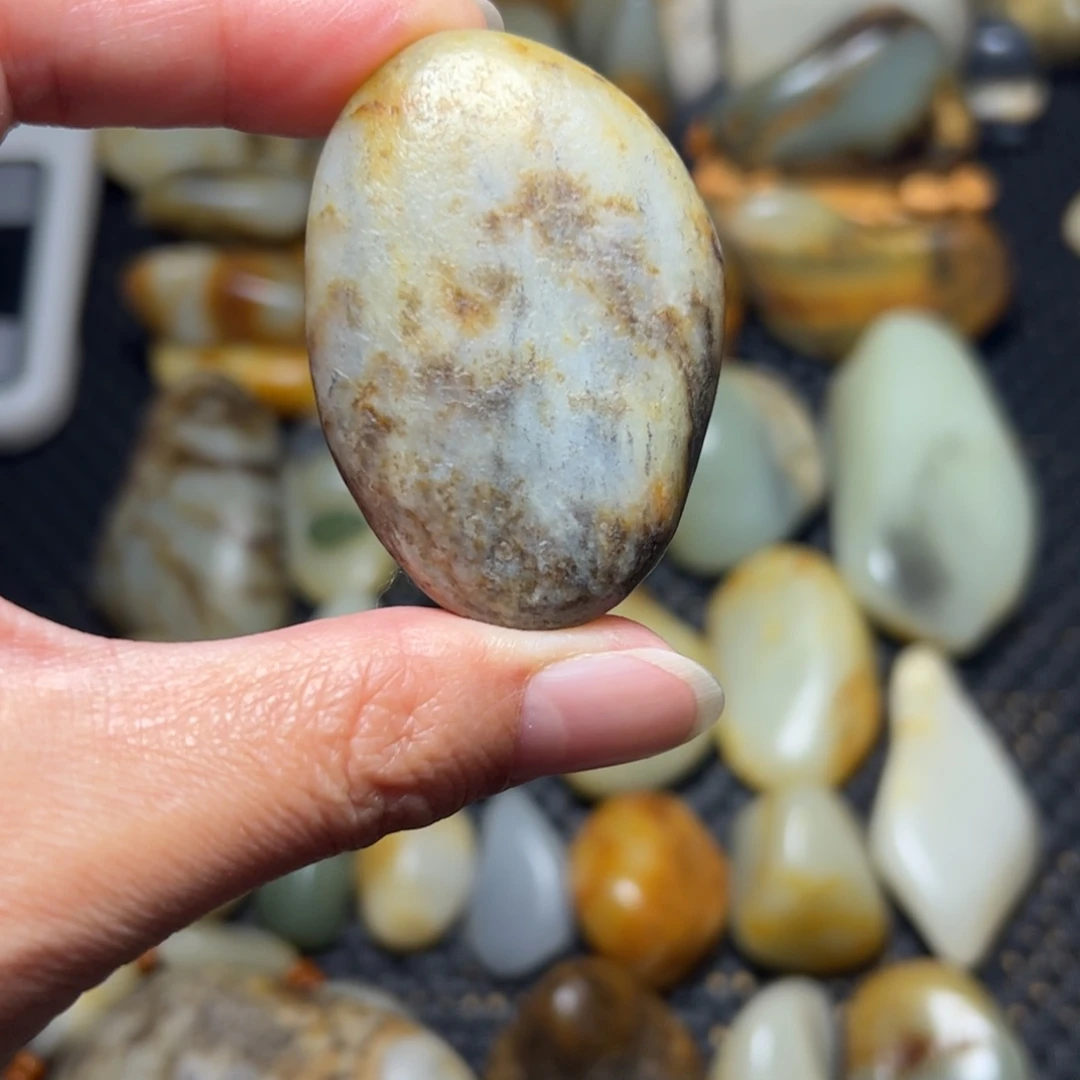 和田玉未镶嵌把件A4