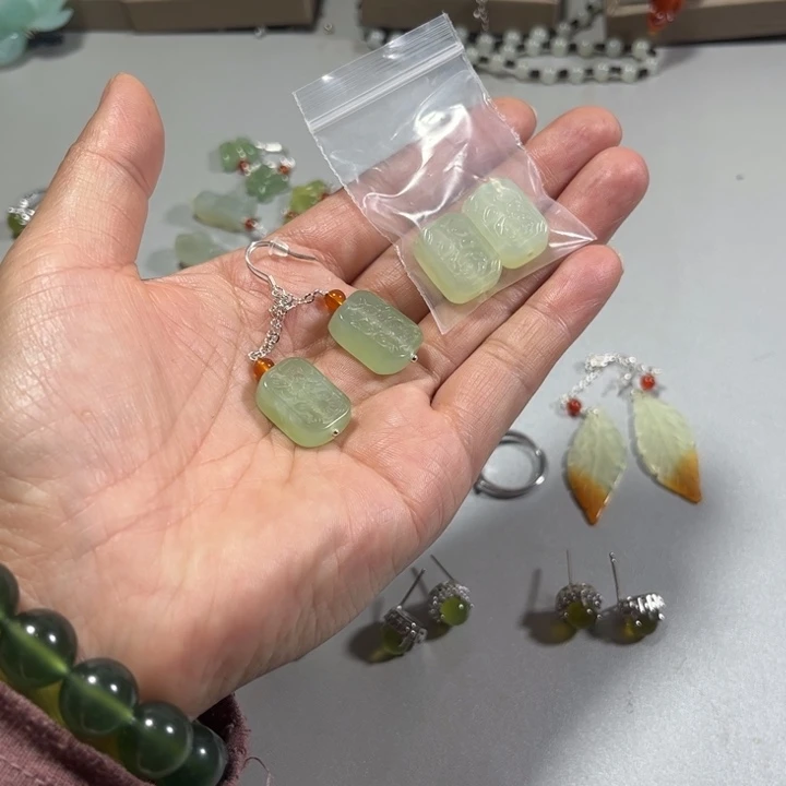 蛇纹石玉耳饰未镶嵌跑****外