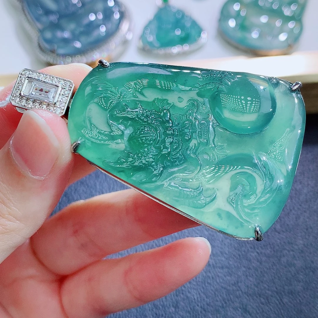 翡翠银S925镶嵌颈饰翡翠