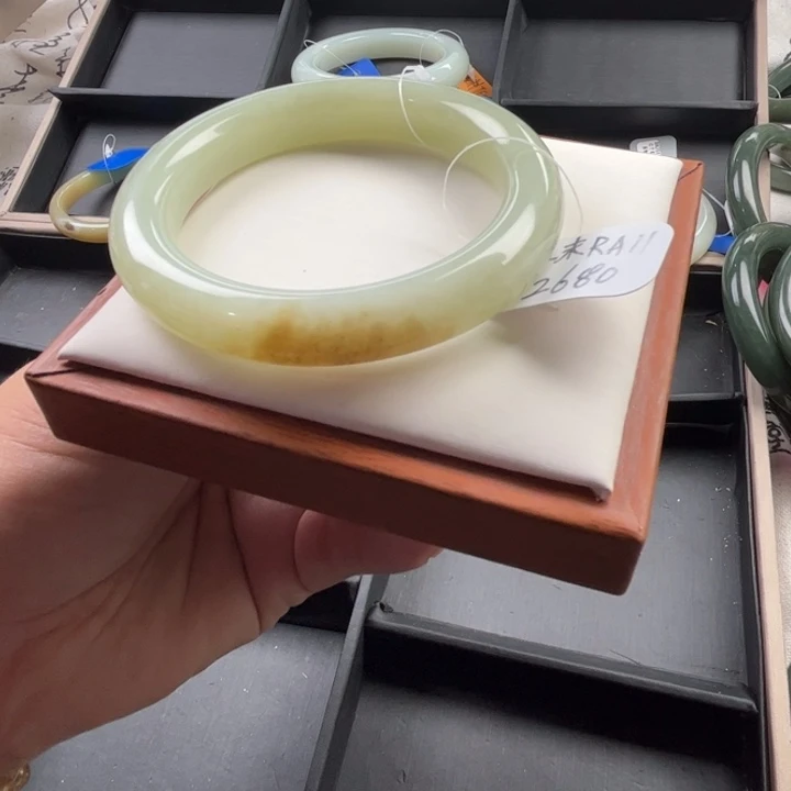 未镶嵌手镯和田玉玲珑美镯56.8