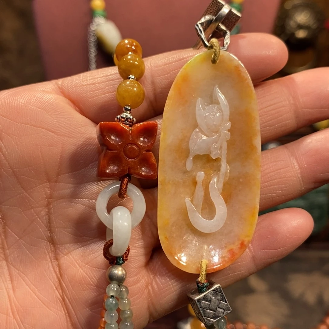 翡翠吊坠(赠链)未镶嵌