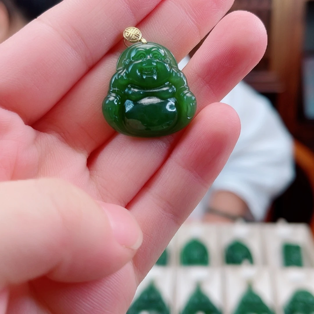 颈饰未镶嵌和田玉碧玉