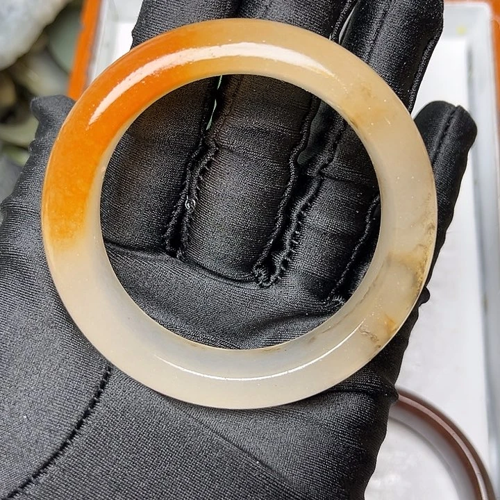 未镶嵌手镯和田玉54