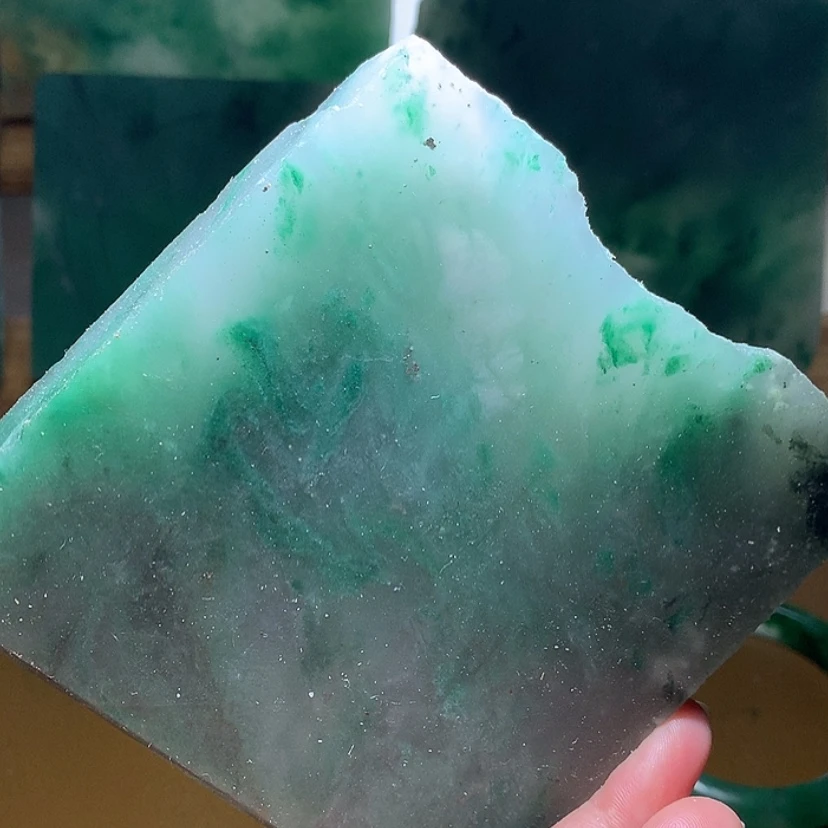 【闪购商品】定制石英质玉（非洲翠）?*