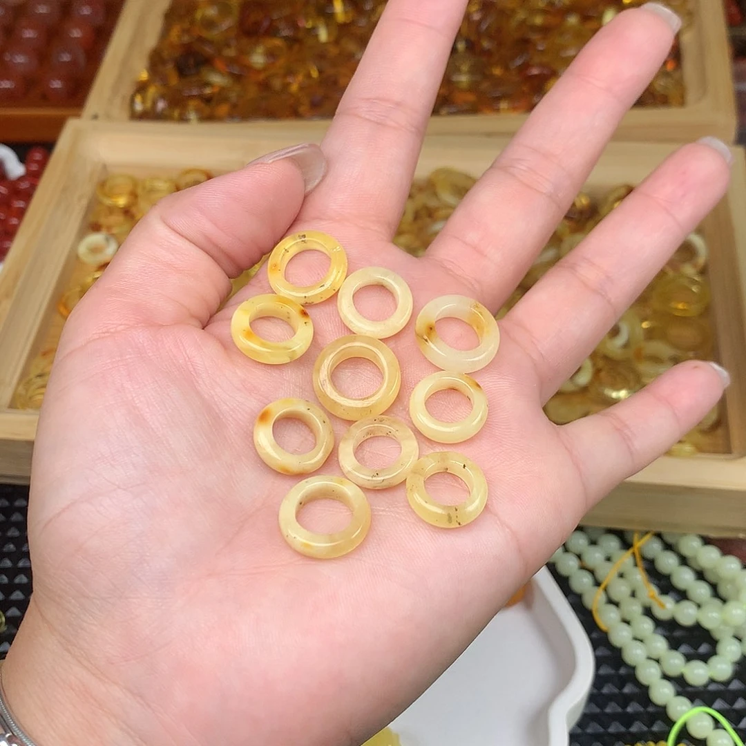 卖***姐未镶嵌吊坠(不含链)琥珀多样性