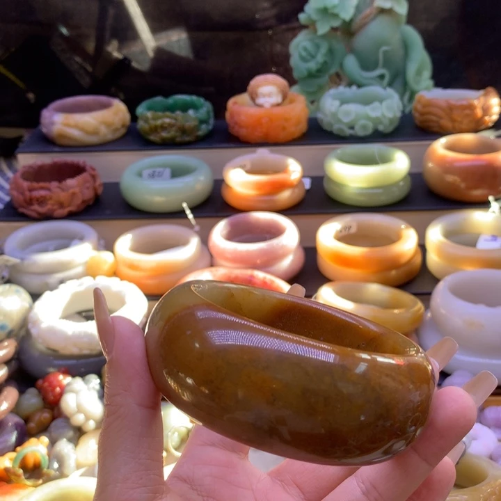 石英质玉136799866未镶嵌鸿****浴