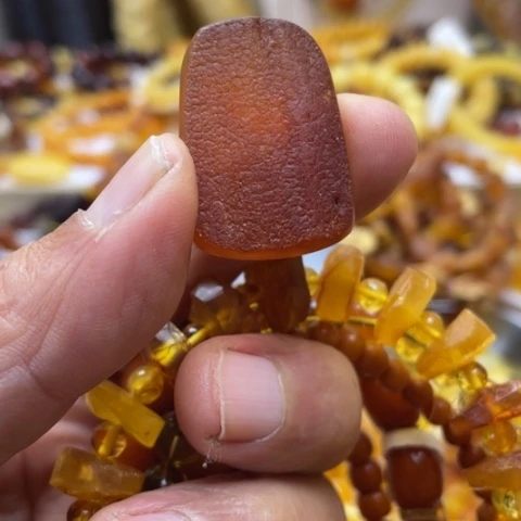 手串蜜蜡未镶嵌吊坠