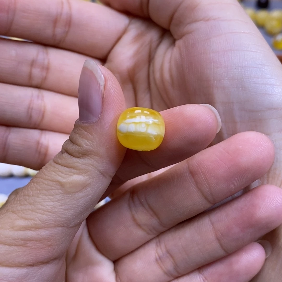琥珀未镶嵌珠宝奇石抹**叔