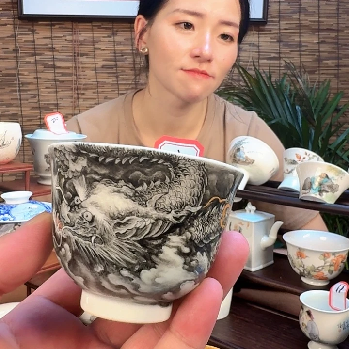 摆件墨龙村的一名农书