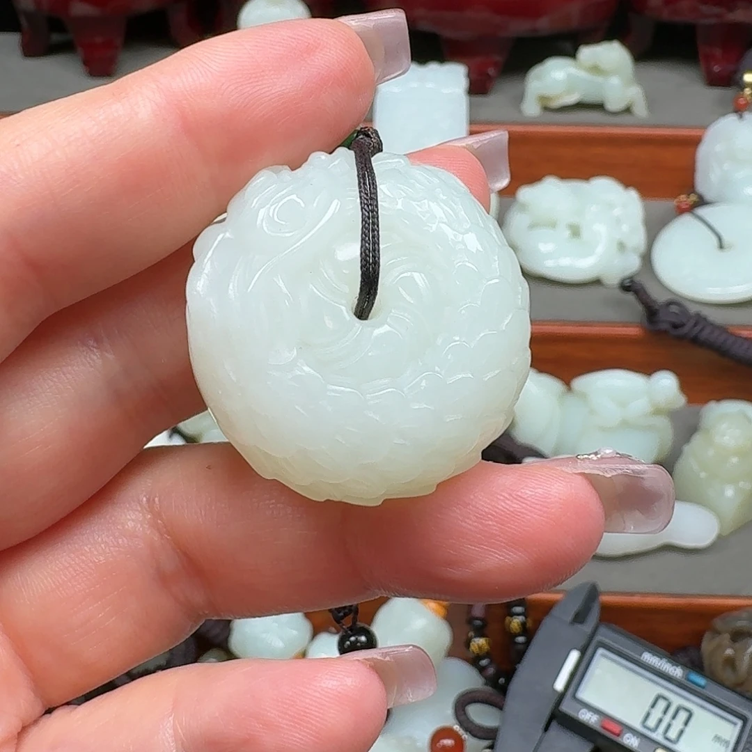 烟***和田玉未镶嵌挂件