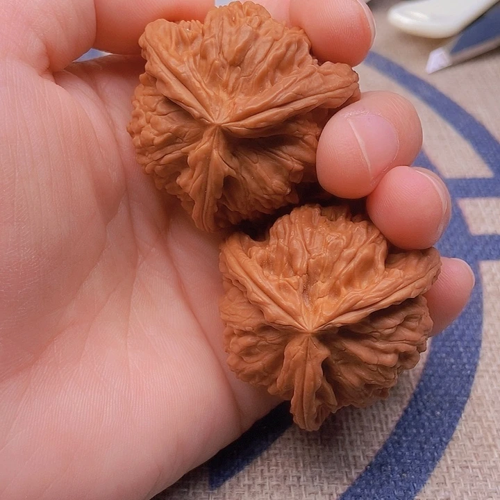 吊坠文玩核桃日****谁三棱