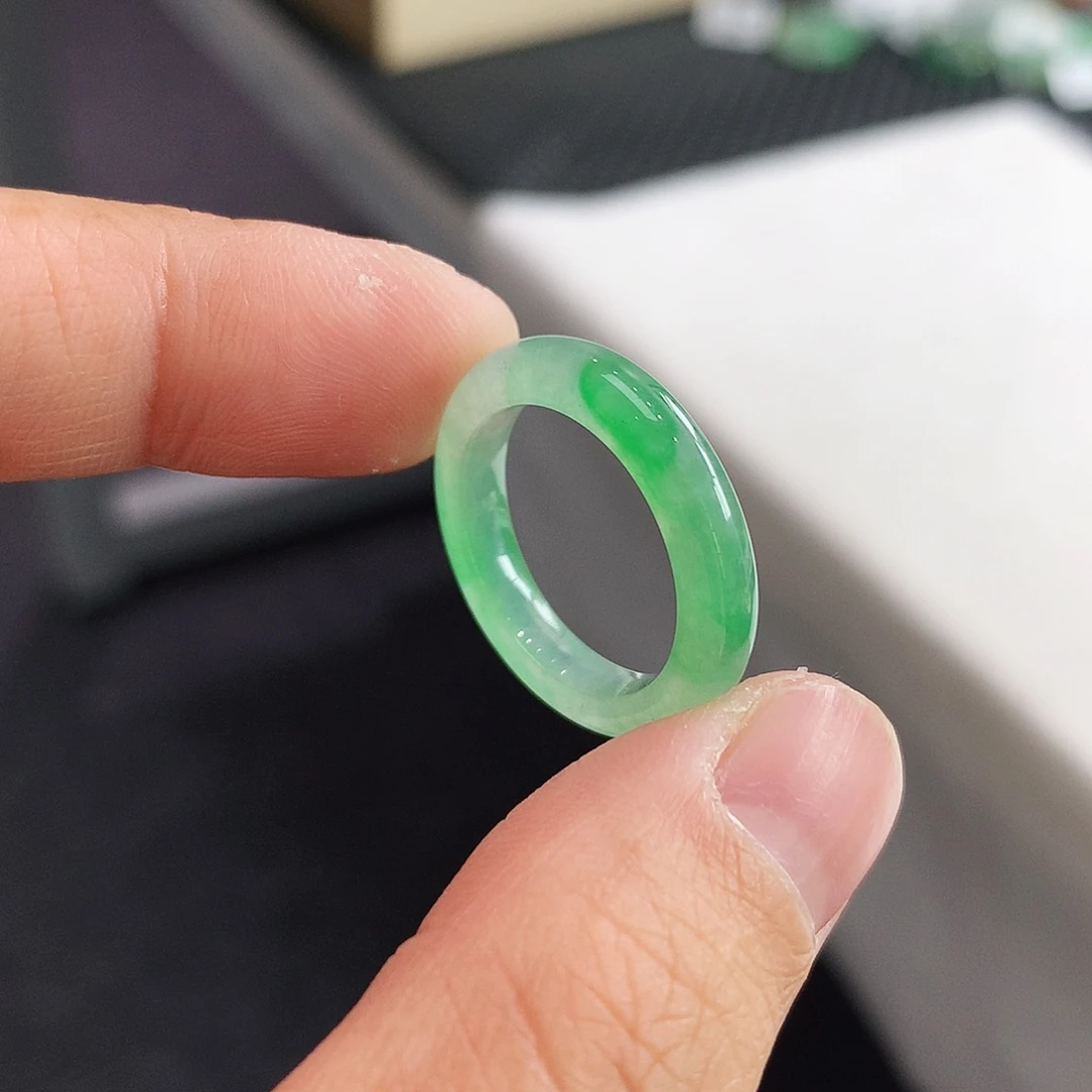翡翠未镶嵌戒指13号