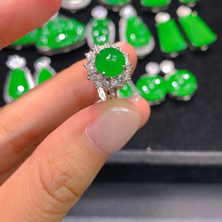 银S925镶嵌戒指翡翠一个