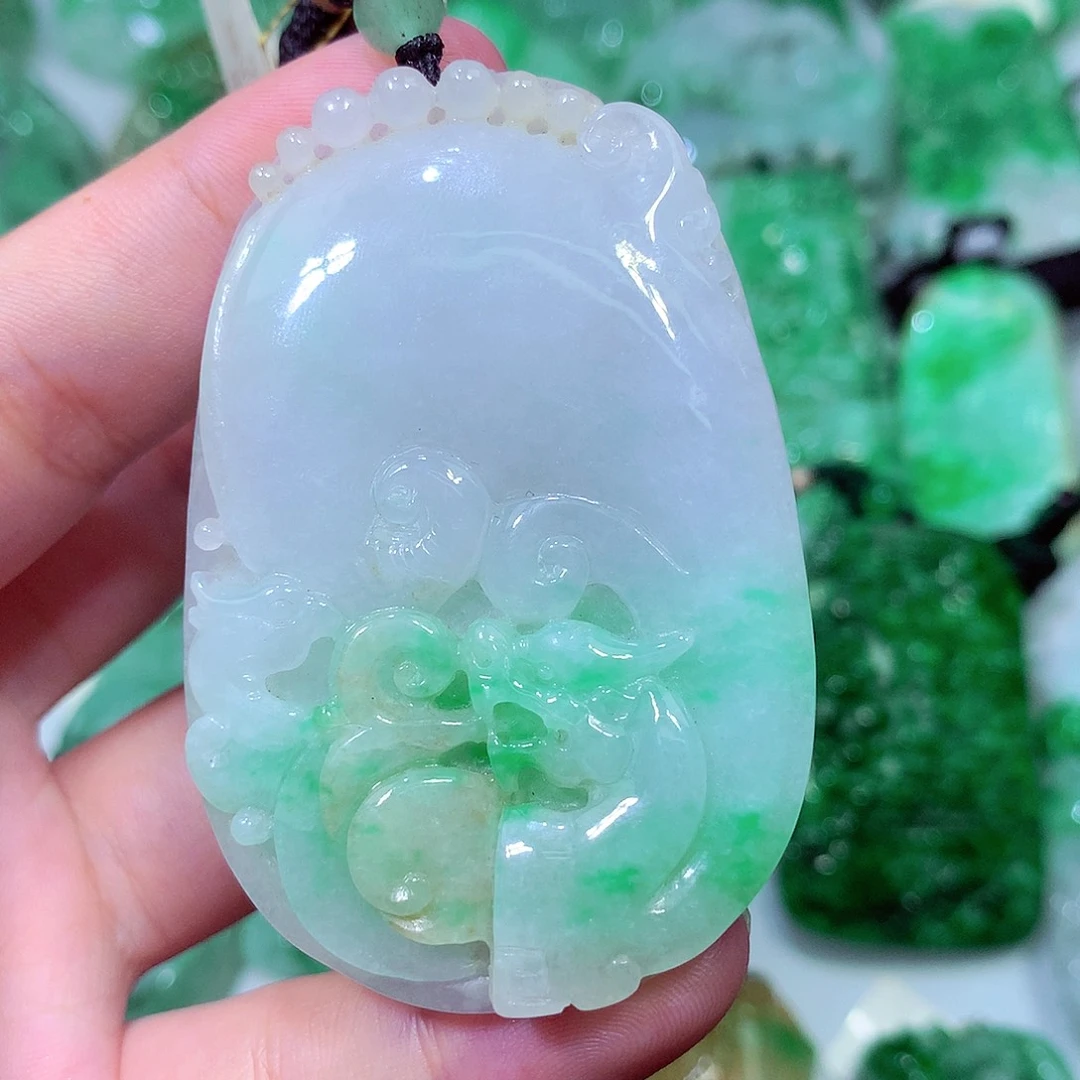 吊坠(不含链)未镶嵌翡翠