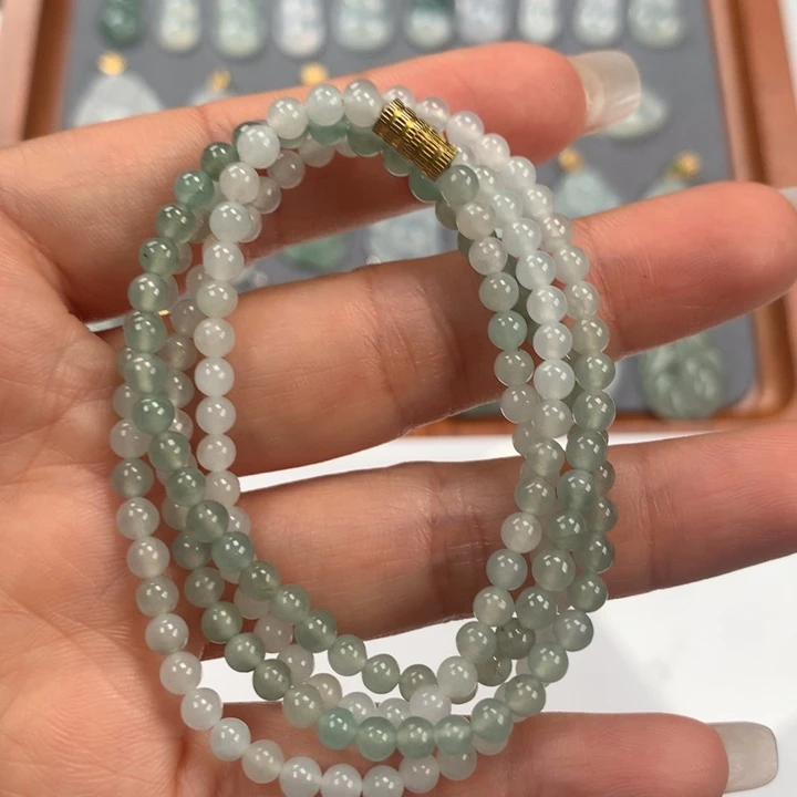 翡翠颈饰未镶嵌珠串