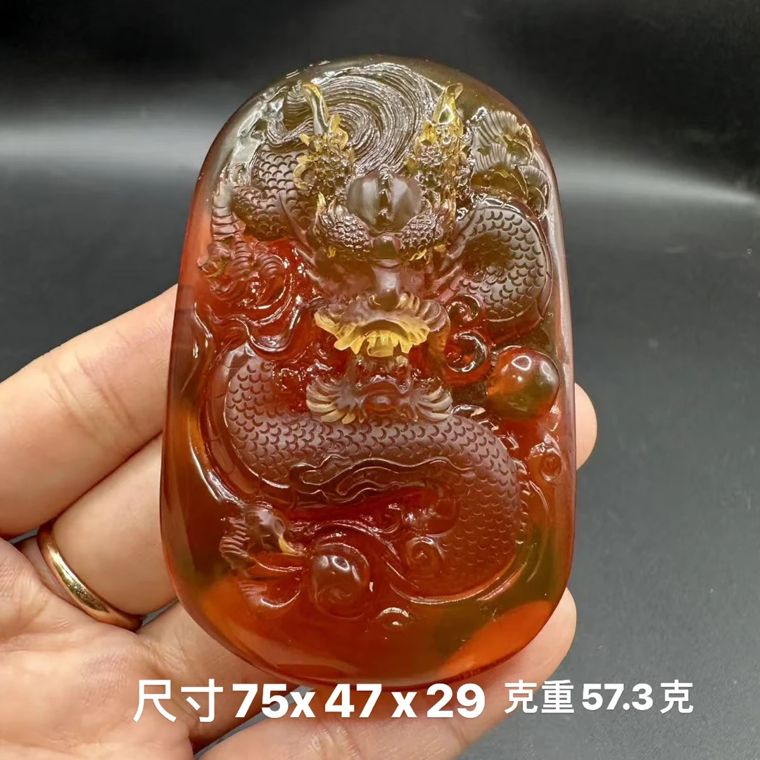 缅甸天然琥珀大师工果冻料雕刻龙挂件吊坠