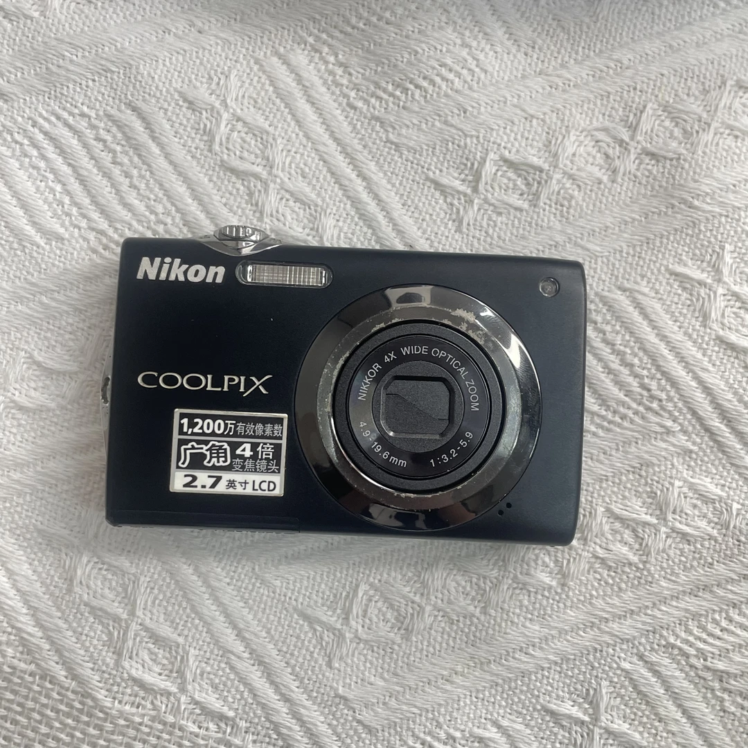 95新 Nikon/尼康 S3000 1200万像素 4倍光学变焦（no退no换）