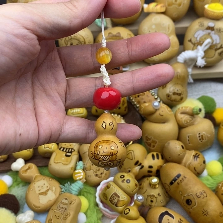 面包超人挂件。