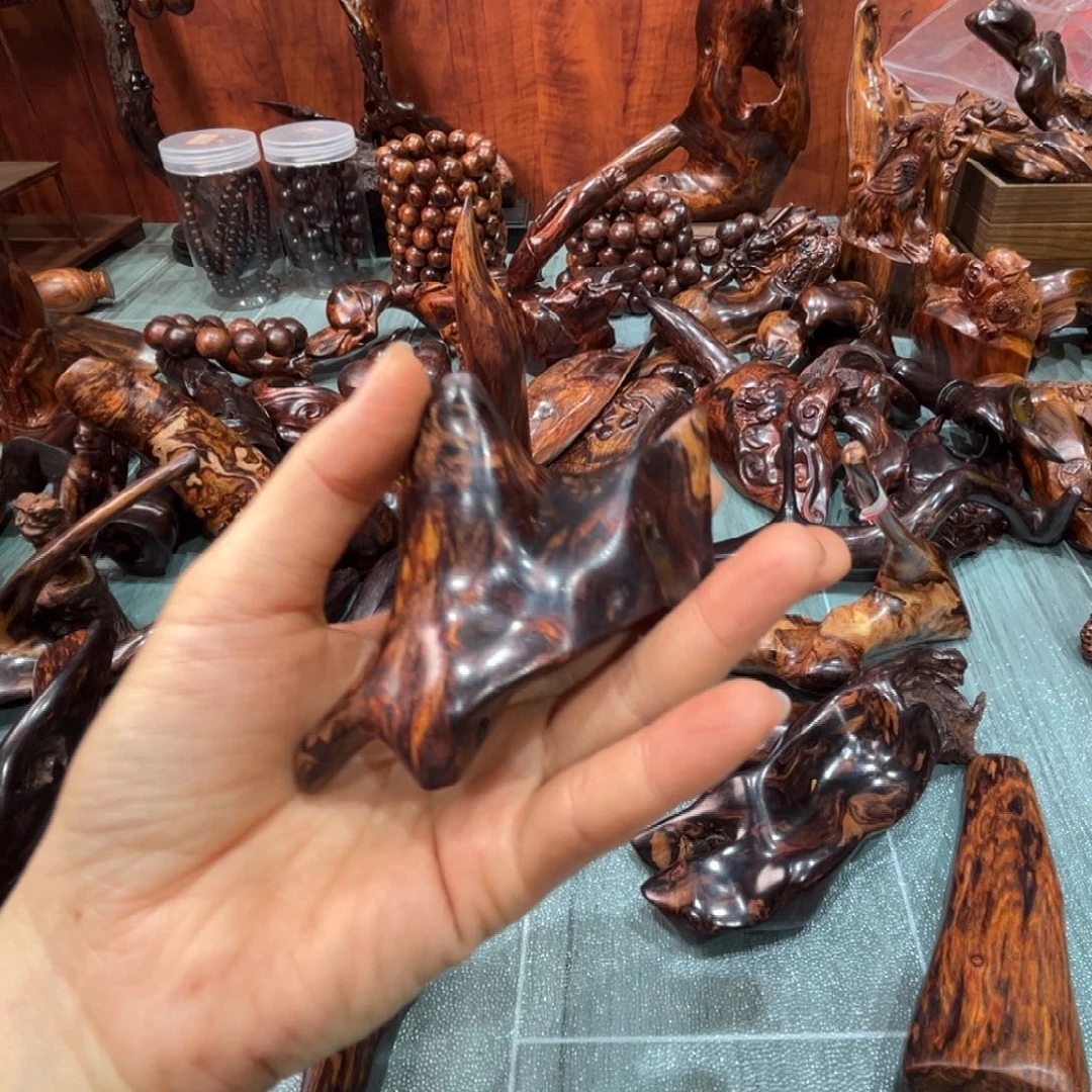 秦***云黄花梨/降香黄檀产品