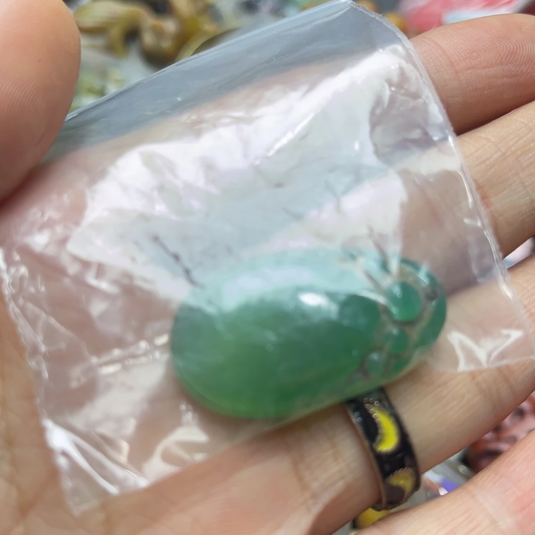 查罗石合金颈饰挂件一个一拍