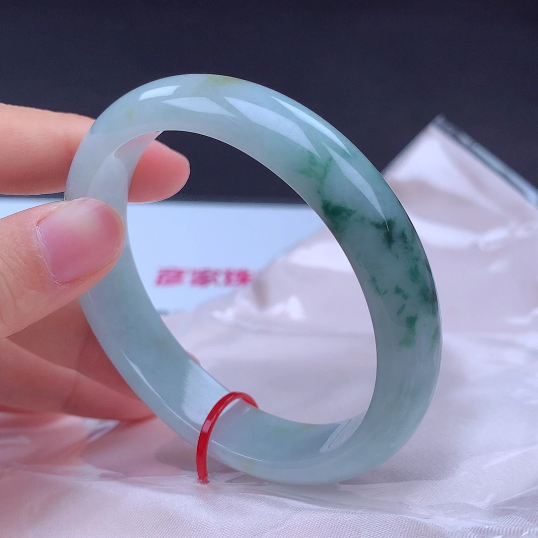 未镶嵌手镯（贵妃镯）翡翠000674