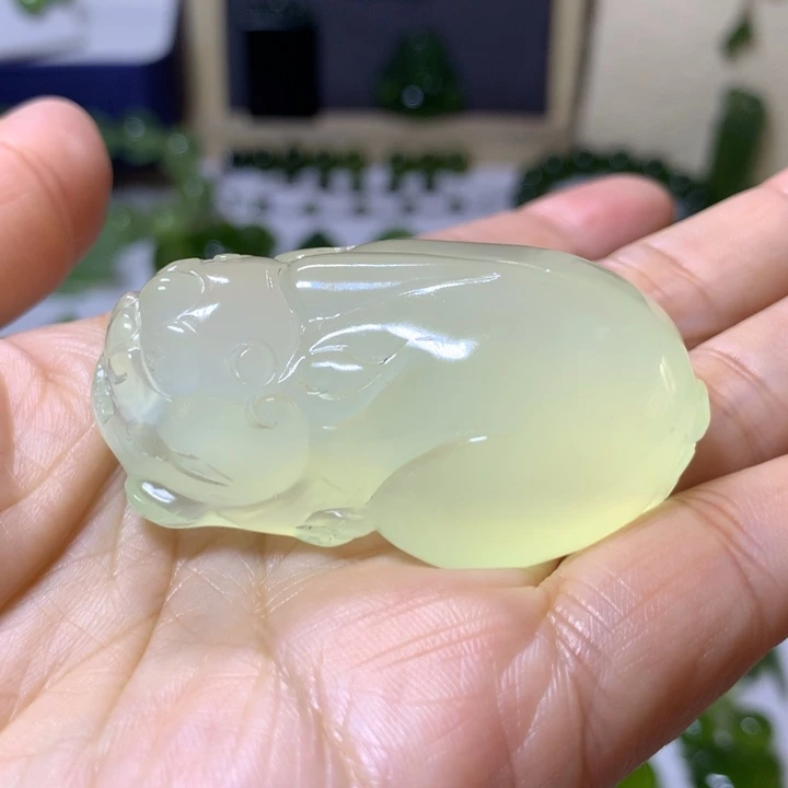 岫玉未镶嵌手把件手把貔貅