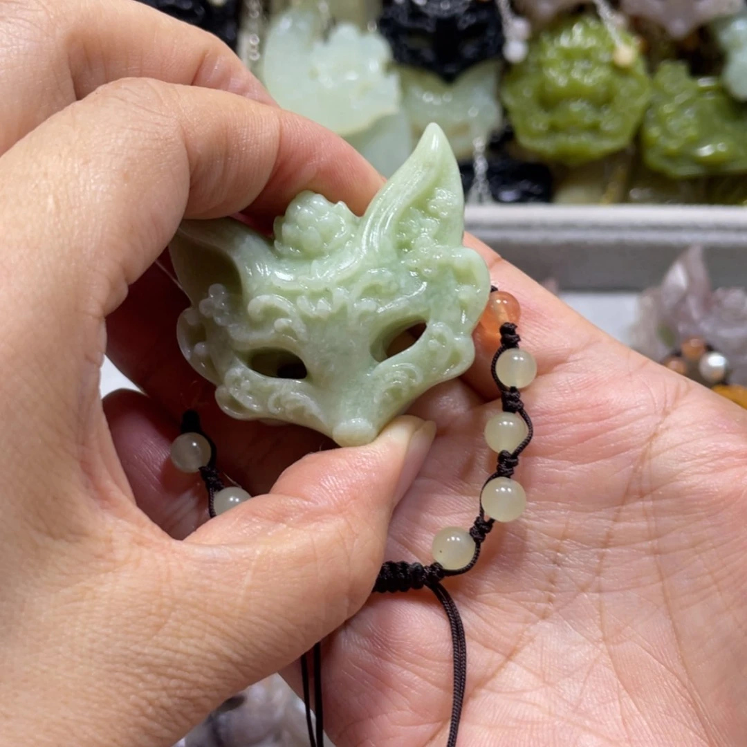 【闪购商品】岫玉颈饰未镶嵌昭**81手牌
