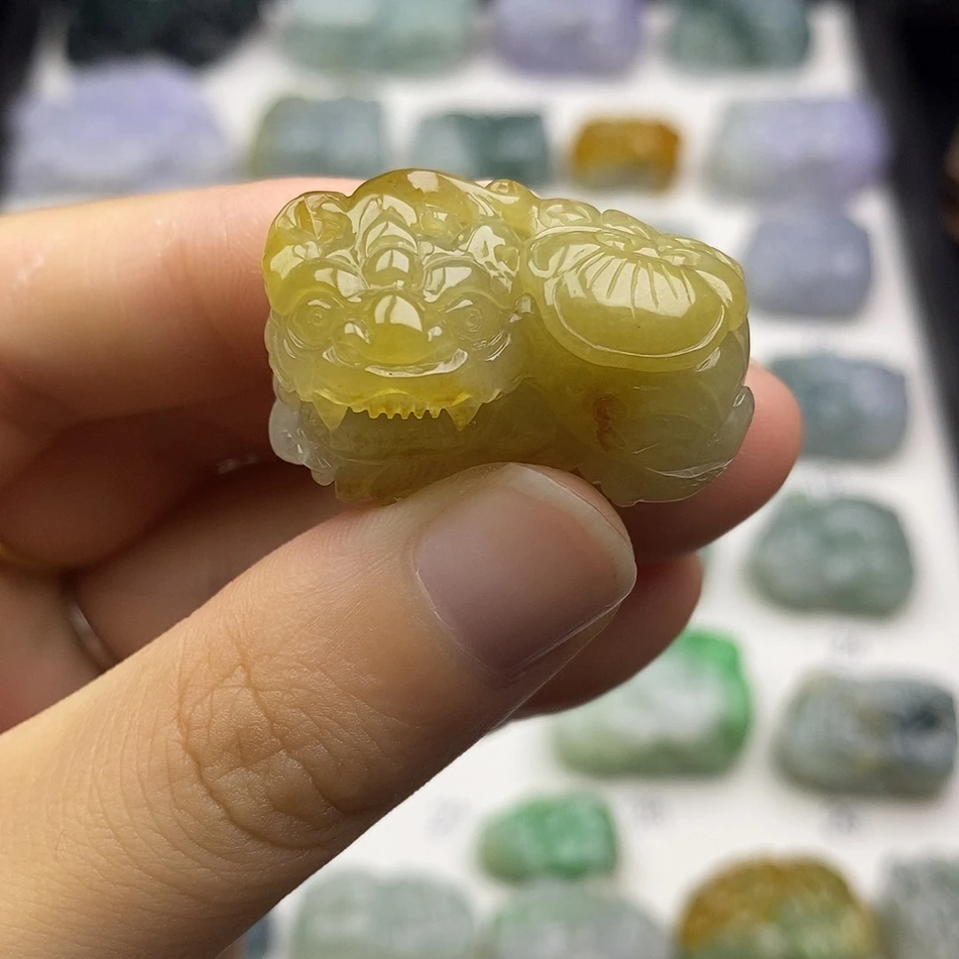 翡翠未镶嵌颈饰天然缅甸翡翠貔貅吊坠