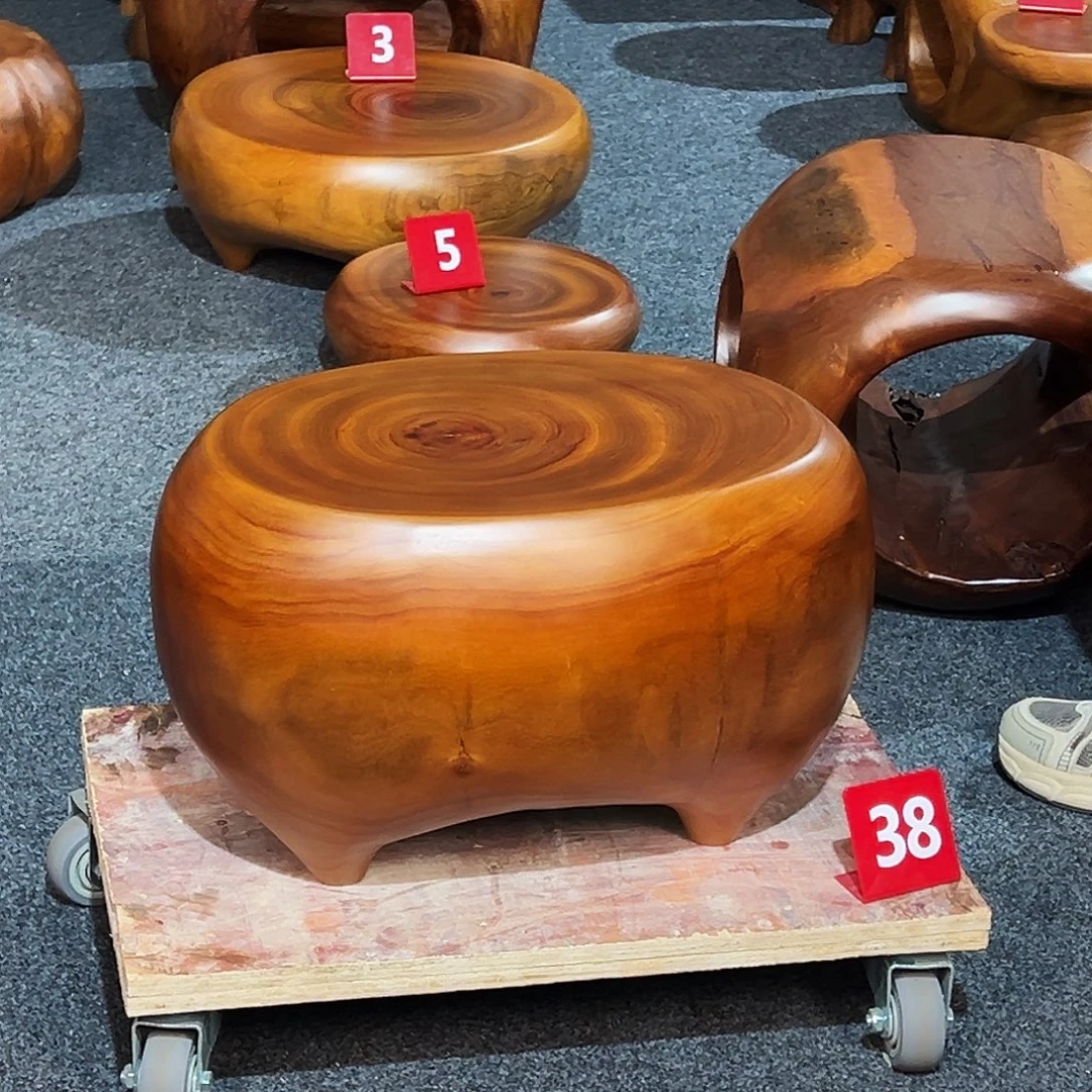 木***3号香樟木尺寸：50-33-31cm