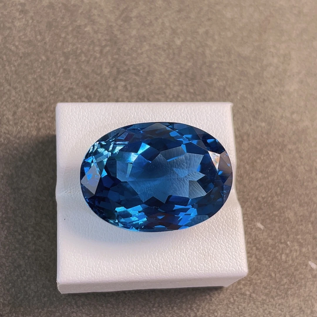 托帕石裸石伦敦蓝托帕石裸石45.8ct